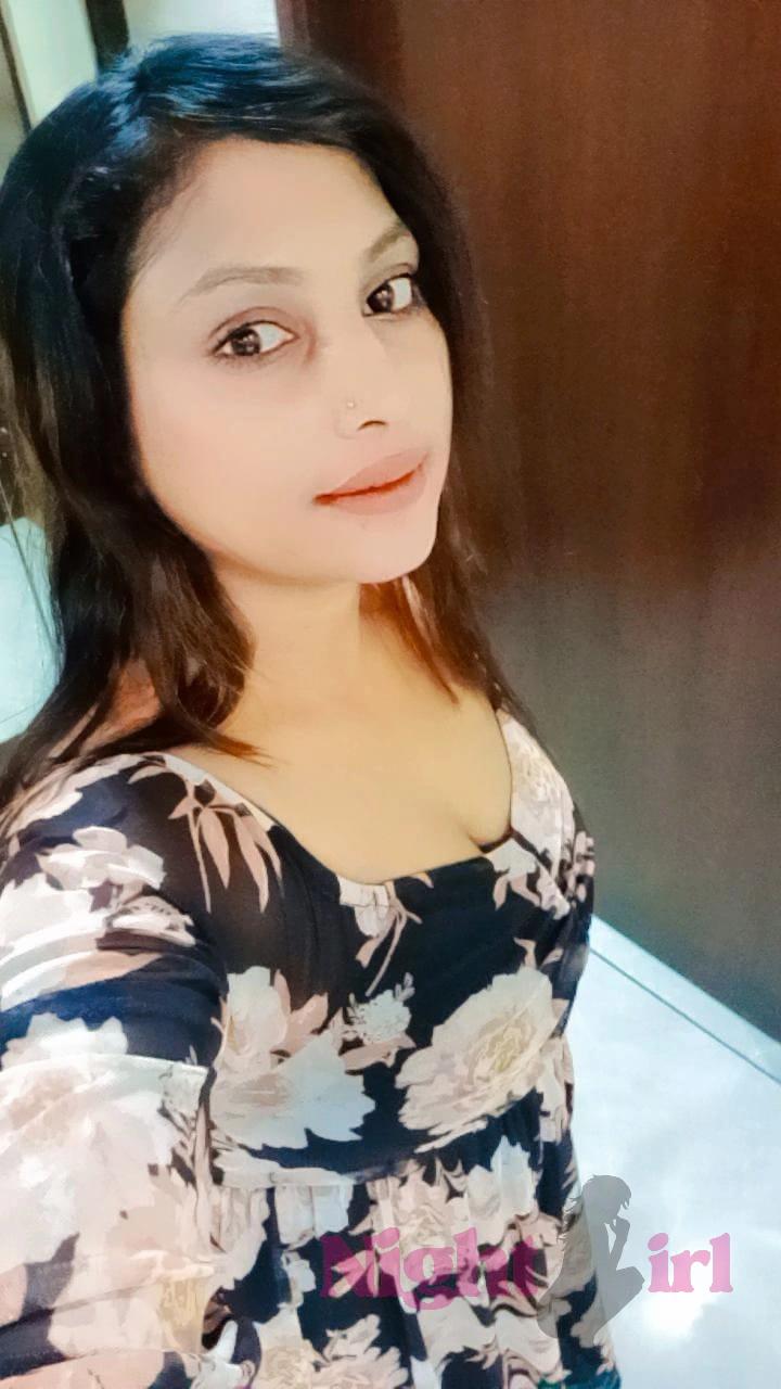 Alina Independent Escort in Zirakpur